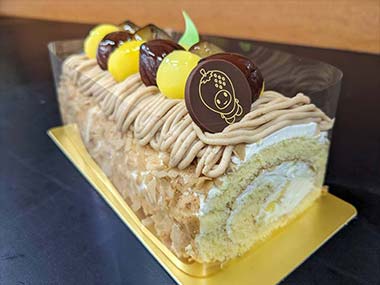 栗のロールケーキ