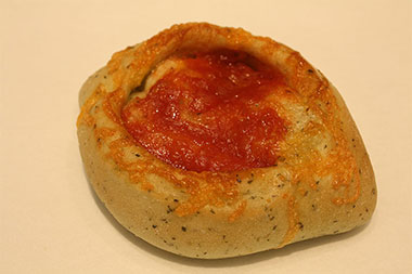 バジルとトマトのフランスパン
